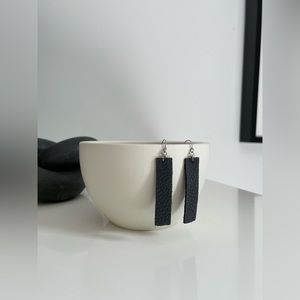 Minimalist Leather Drop Earring | Black
